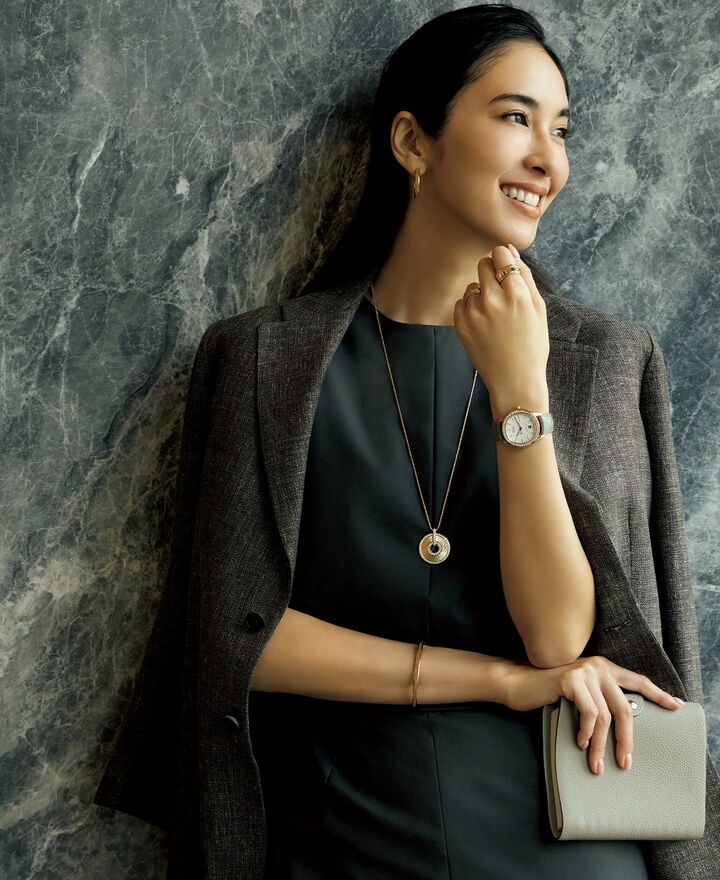 大人コーデ_1,高級時計_1,ピアス_1,ブレスレット_1,指輪_1