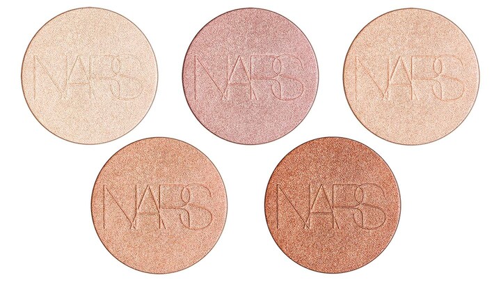 「NARS」から新発売される「ライトリフレクティング ルミナイジングパウダー」