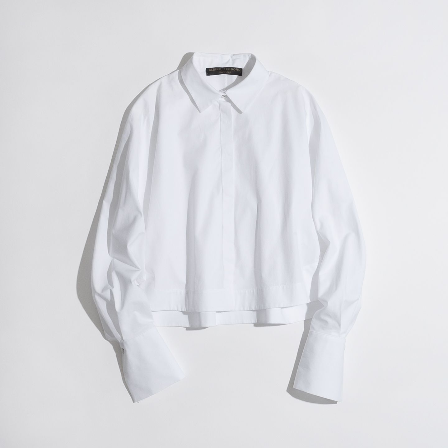 シャツ¥49,000(三喜商事〈アルビーノ テオドロ〉)