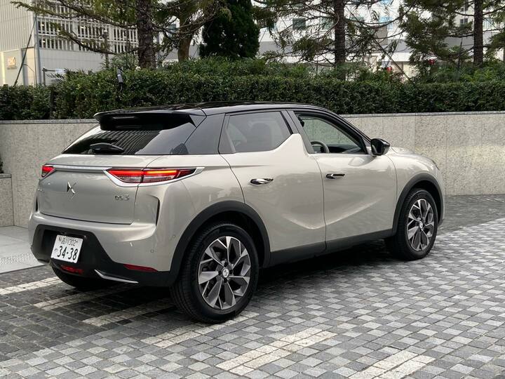 ボディサイズは全長4,120×全幅1,790×全高1,550mm。価格は534万円から。