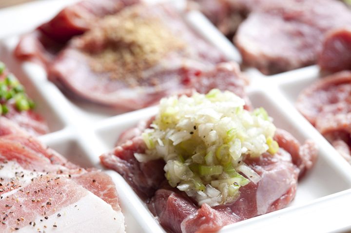 高級焼肉の「ホルモン」の種類と美味しい焼き方 ※写真はイメージです