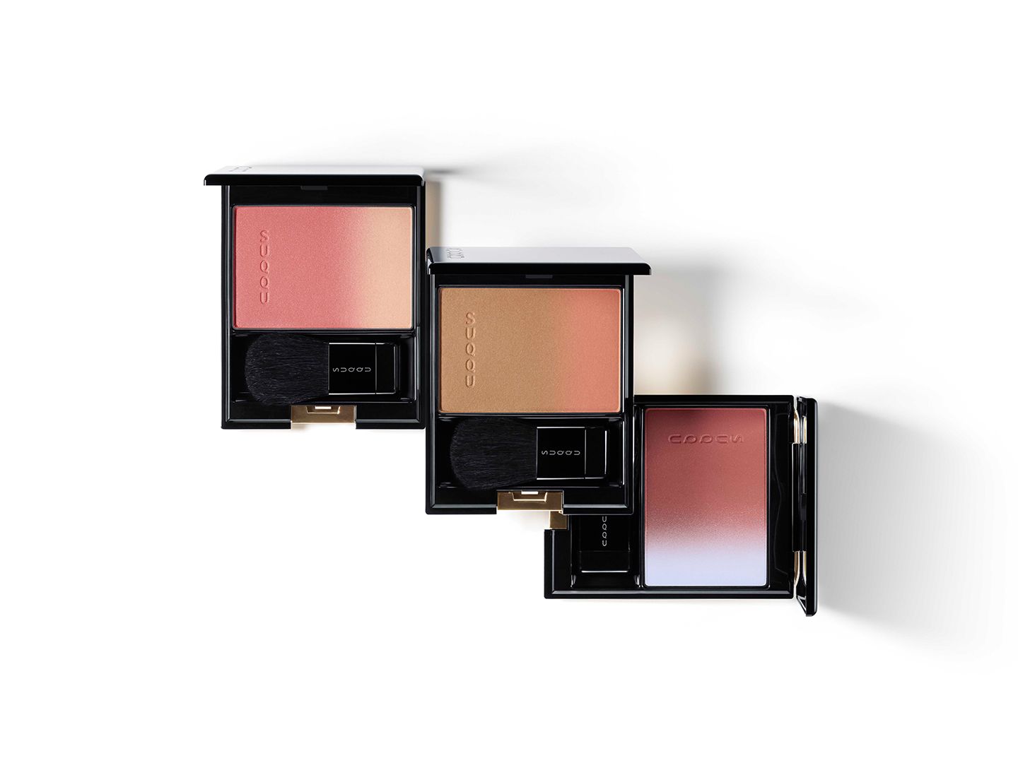 SUQQU ピュア カラー ブラッシュ 新2種・限定1種(左から10、11、115)*115は限定色 ¥5,500(2019年8月2日発売)