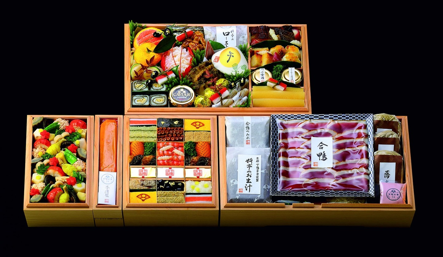 松屋銀座開店100周年記念商品「和おせち 二段重＋合鴨鍋」