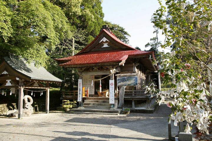源泉の湧く神社