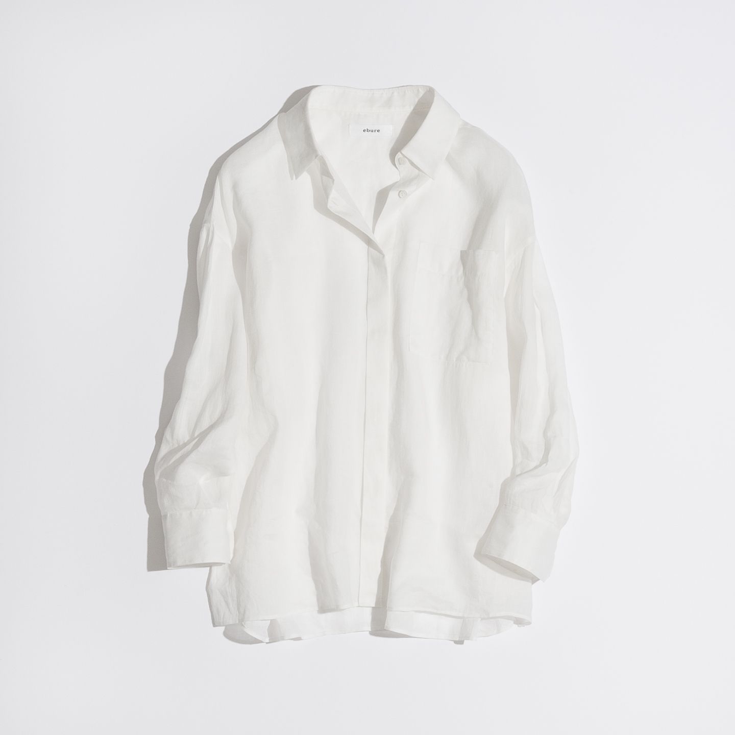 シャツ¥29,000(ebure)