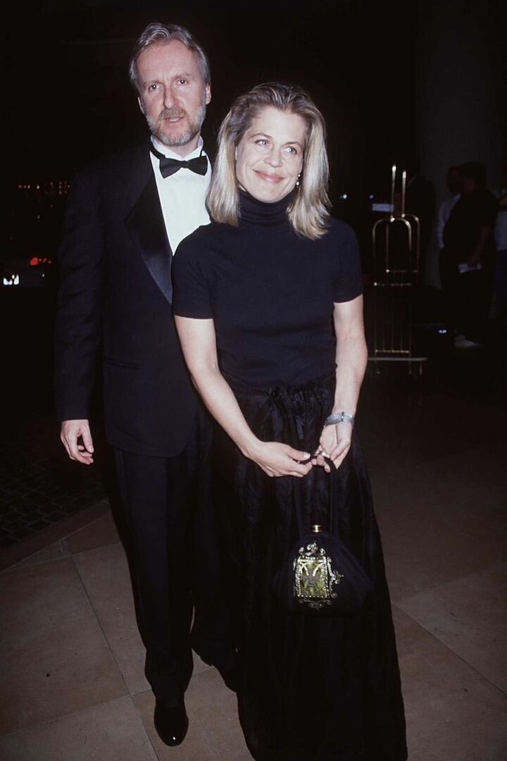 1998年3月、第48回ACEエディ賞にて3番目の妻リンダ・ハミルトンと。