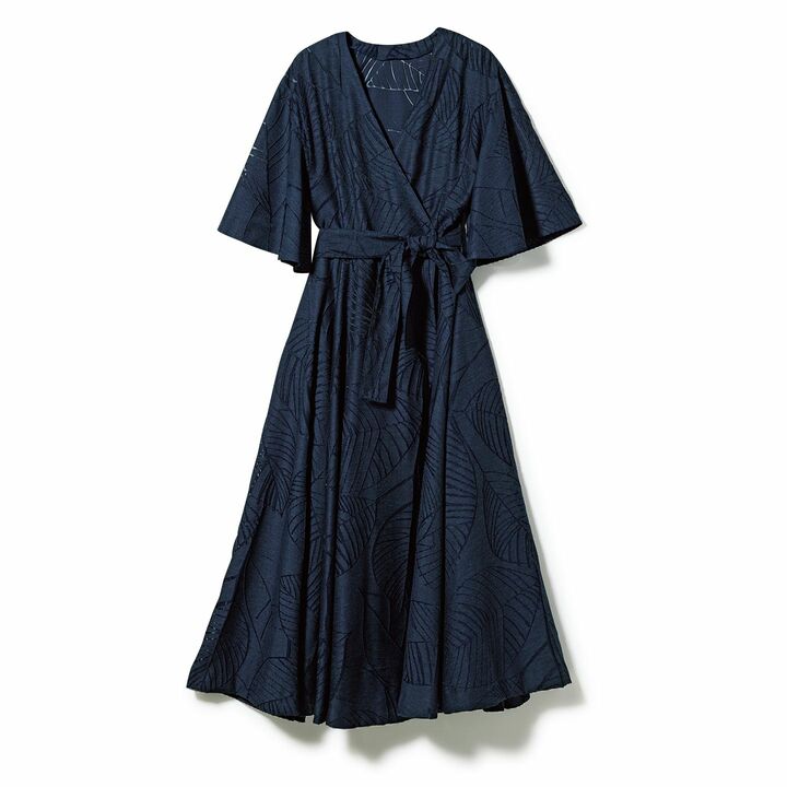 ワンピース￥178,000（ジュン アシダ〈TAE ASHIDA〉）　［Precious2019年5月号149ページ］