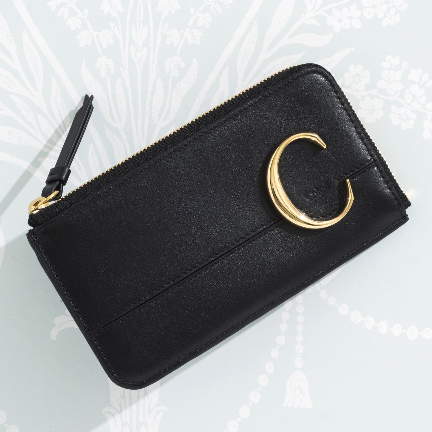 カードスロット付きコインケース「Chloé C(クロエ シー)」【縦8.5×横15.6cm】¥30,000(税抜)