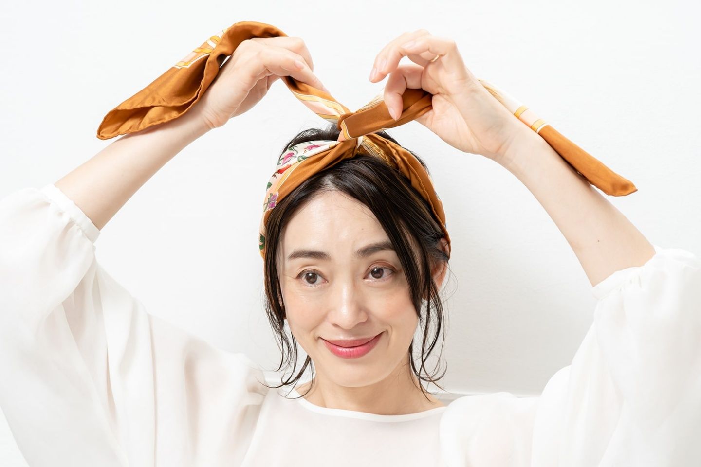 ねじった部分がボコッと出っ張るようにするのがポイント。