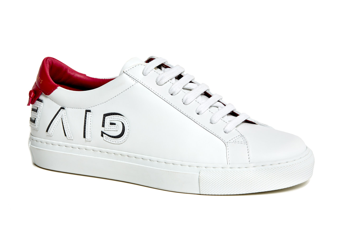 9:立体的なロゴに感動!こだわり抜かれたGIVENCHY(ジバンシィ)のスニーカー
