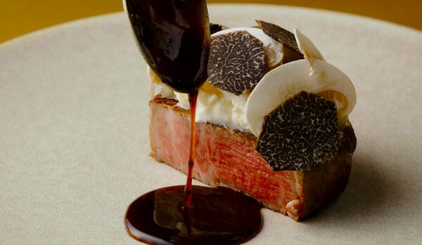 「アマン京都」ホリデーシーズンを楽しむギフト&ディナー|丹波栗のシュトーレンや活ずわい蟹のコースなど