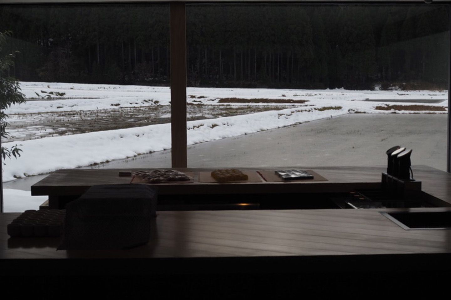 夕刻になり、陽が落ちるとまた違った光景に。