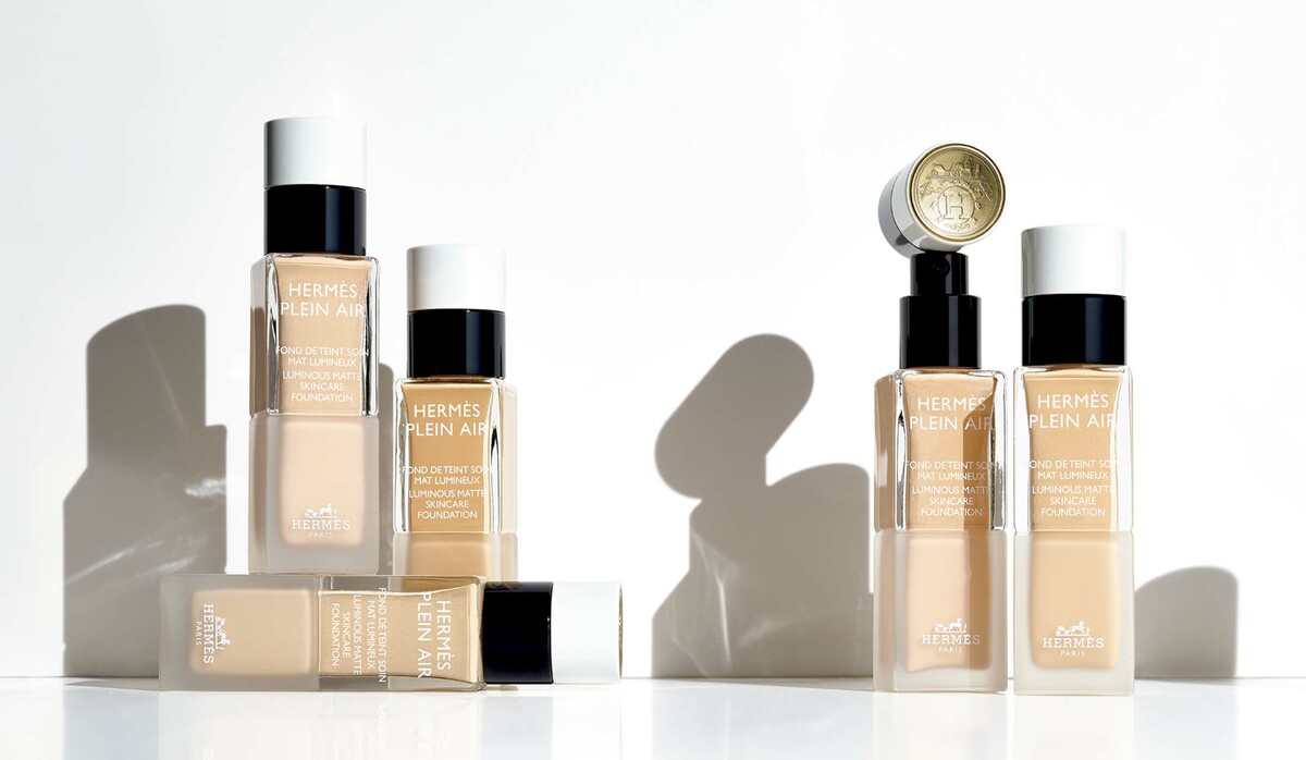 エルメス」からスキンケア発想の【新ベースメイクコレクション】が誕生
