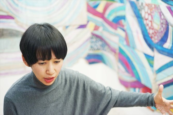 お話中の西加奈子さん