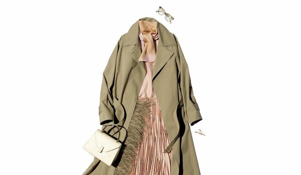 3/6 Fri｜オーストリッチのフェザーが揺れる「エブール」のアウターで優美な印象を残して【365日コーディネート】