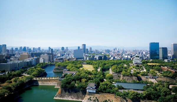 立命館大学准教授・富永京子さん、現代アーティスト・中北紘子さんなど…大阪にゆかりのある5人がこの街の魅力を語り尽くします!