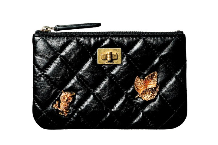 財布￥95,000【縦9.5 ×横15 ×マチ1cm】（シャネル）　[Precious2018年11月号120ページ] 