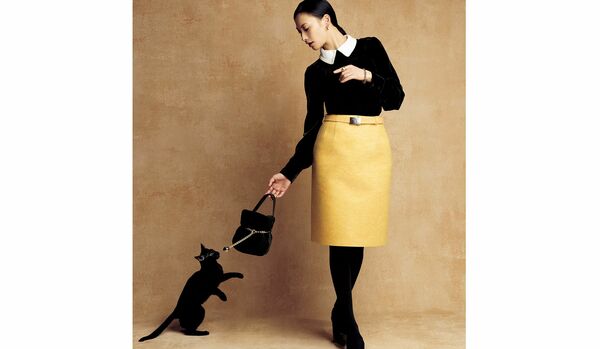 大政 絢さんが纏う「プラダ」のコーディネート｜漂うのは、仏語で育ちのよさを意味するbon tonなムード