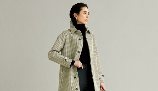 3/12 Thu｜「マディソンブルー」のチェック柄コートを黒で引き立てて、気品ある端正な佇まいを完成させて【365日コーディネート】