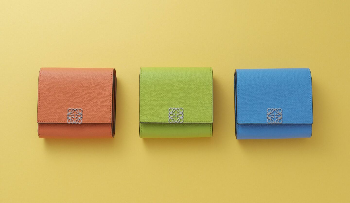 LOEWE アナグラム コンパクト フラップウォレット