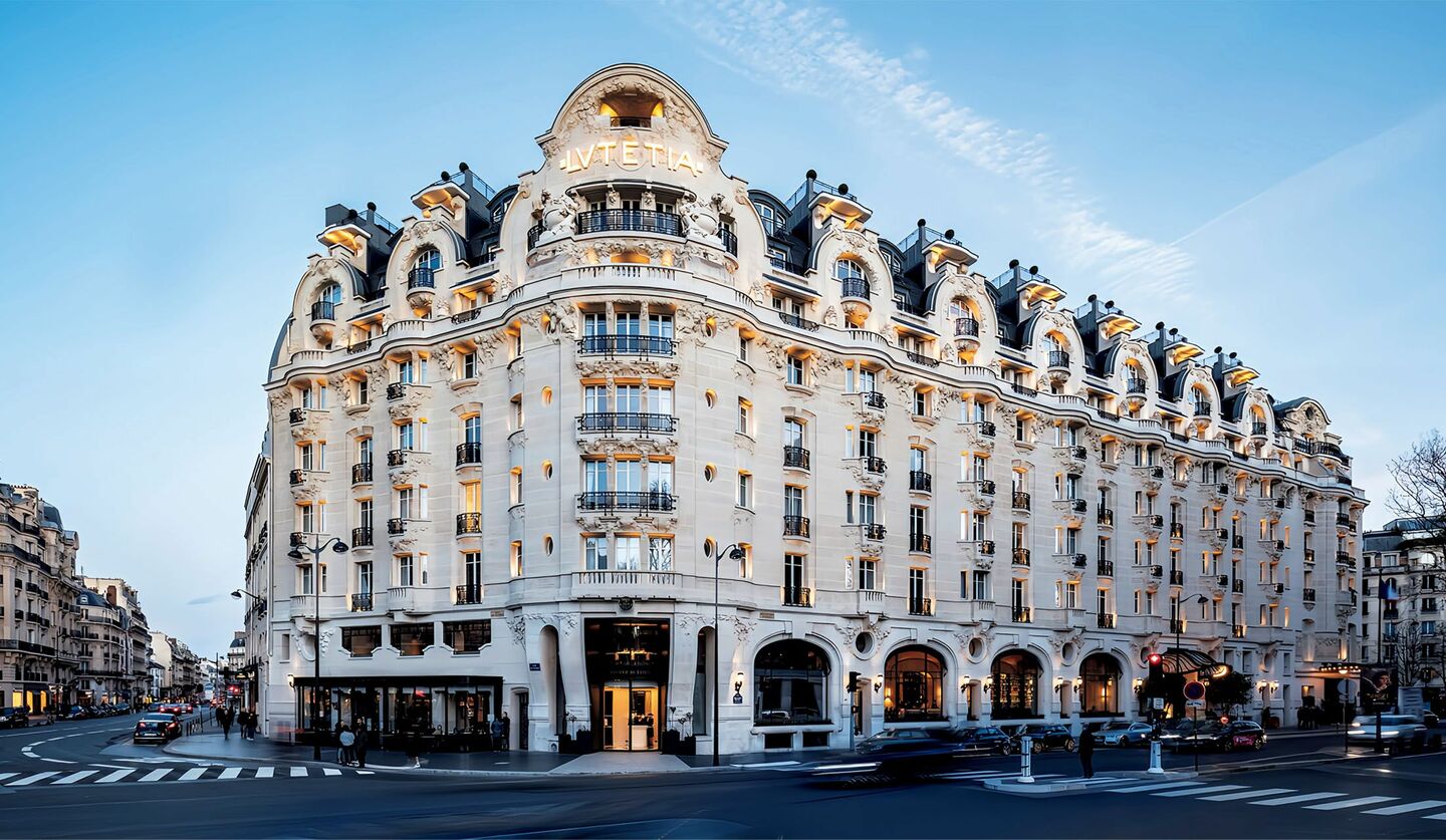 パリの名門ホテル「ルテシア・パリ」の外観