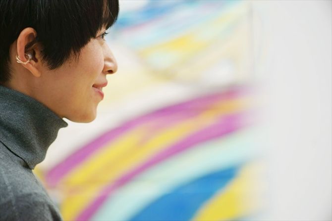 西加奈子さん横顔