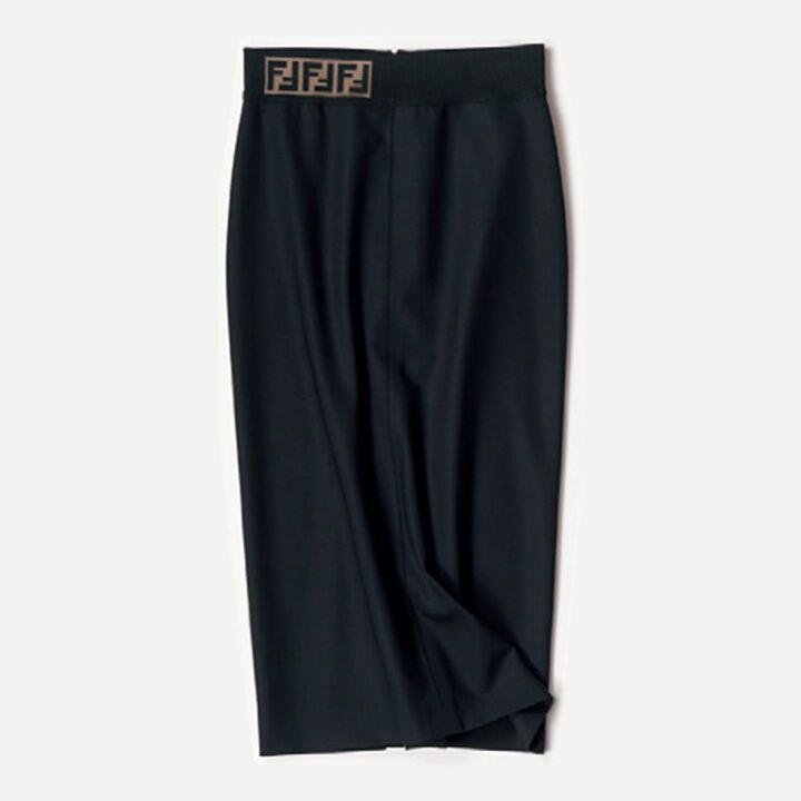 スカート￥95,000（フェンディ ジャパン）　[Precious2018年12月号127ページ] 　