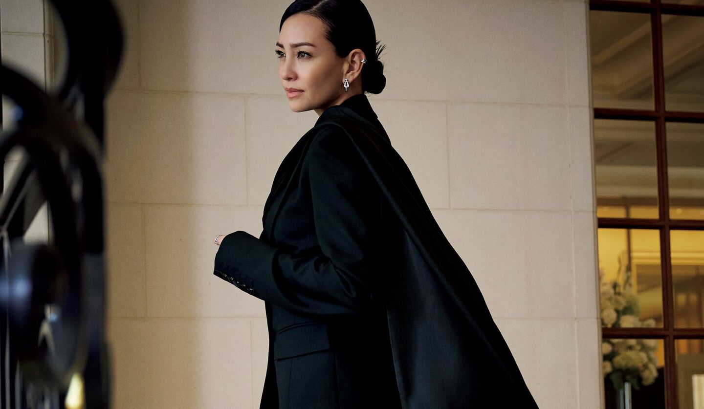 「ニナ リッチ」のウエアを着用したモデルのRINAさん