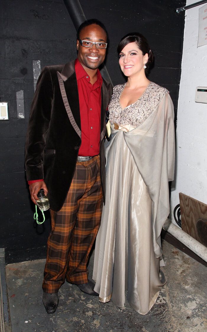 右は、ショシャナ・ビーン。