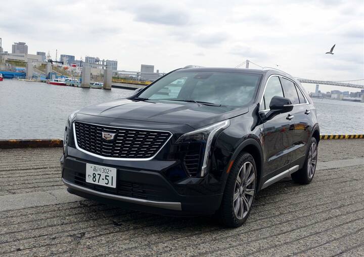 XT4のデザインは社内の若手チームによるもので、スタイリッシュかつアクティブ。