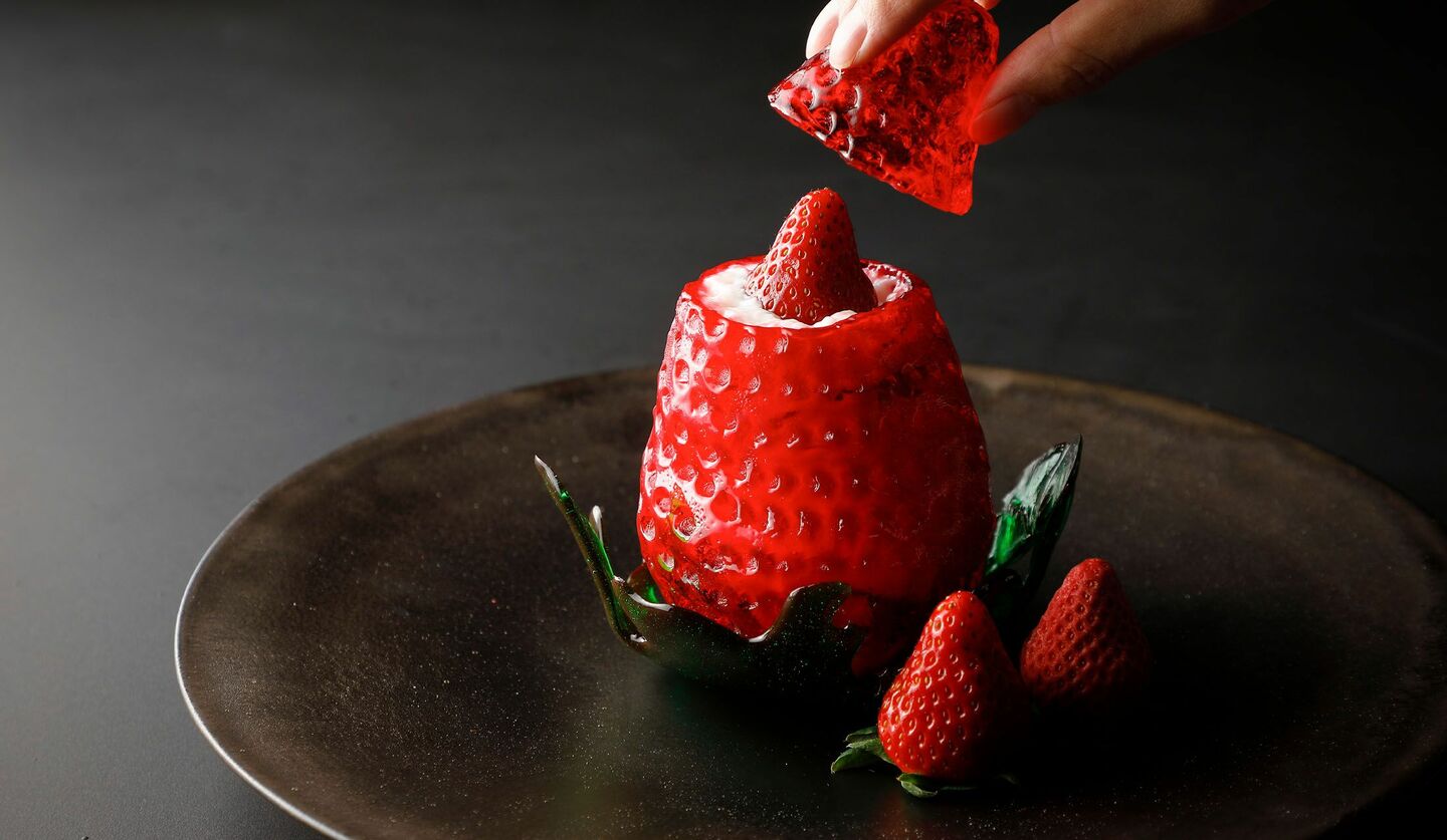 アマン京都の「苺 Art of Strawberry」のいちごパフェ