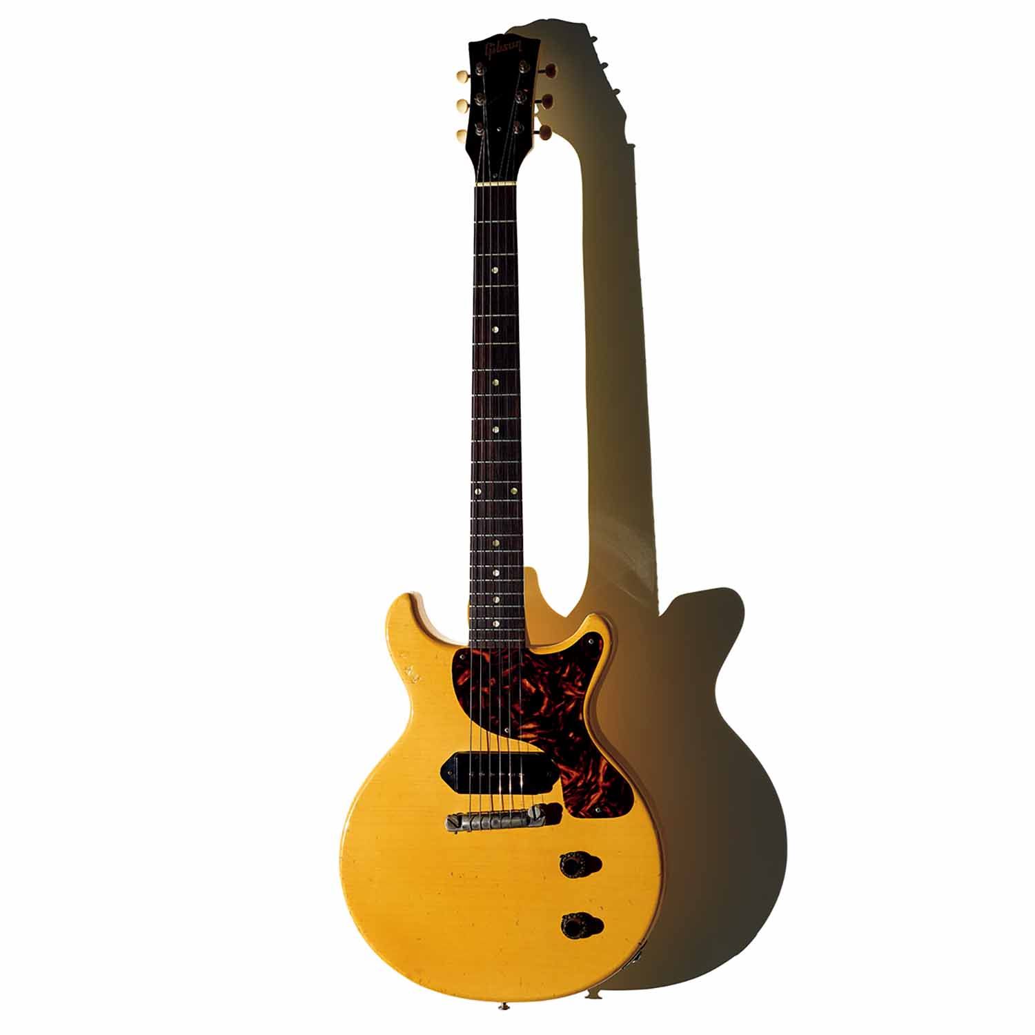 ●モデル名:『レス・ポール Jr.』TV ダブルカッタウェイ ●生産国:アメリカ ●生産年:1958年中期~1961年初頭 ●価格相場:110万~180万円程度 ●スケール:24.75インチ/22フレット ●備考:加来くんは筆者の小・中学校の同級生で貴重なヴィンテージギターを100本以上所有。これはオリジナル状態を保ち、傷もほとんどない逸品(ほしい!)。撮影時にはさらに極上のチェリーレッドのモデルも持ってきてくれた(こっちもほしかった!!)。(会社員・加来雅章氏私物)