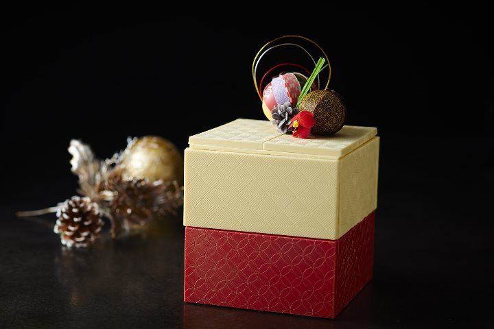 「玉手箱」14×14×14cm ¥30,000(税抜)