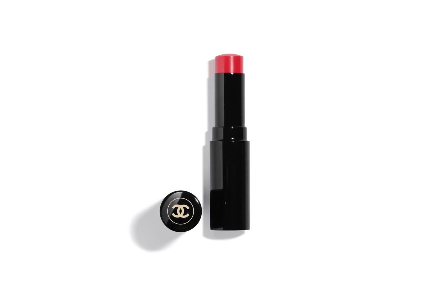 シャネル レ ベージュ ボーム ア レーヴル ミディアム(クランベリー レッド)¥3,900 ©CHANEL