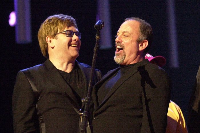 右は、ビリー・ジョエル。