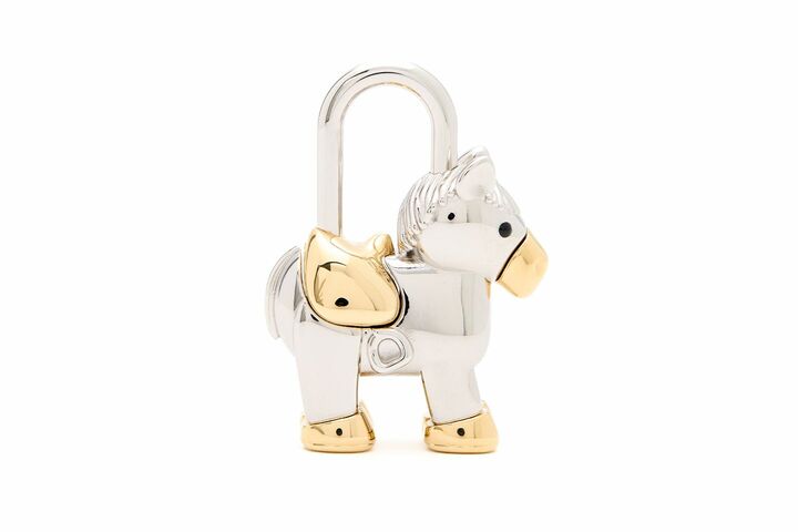 「ロエベ」のチャーム