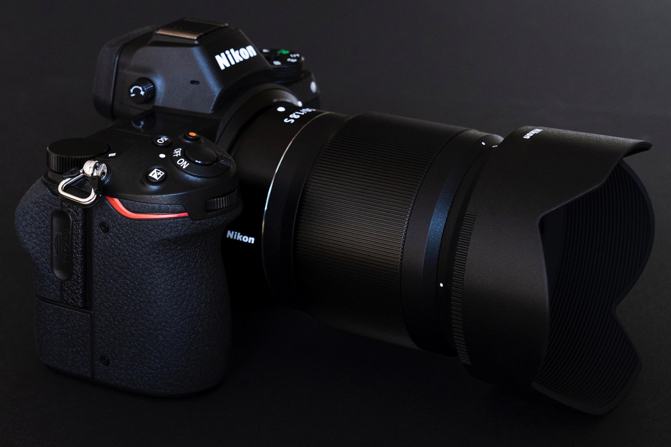『Z 7』ボディ¥405,000※編集部調べ、『NIKKOR Z 50mm f/1.8 S』(レンズ)¥83,500