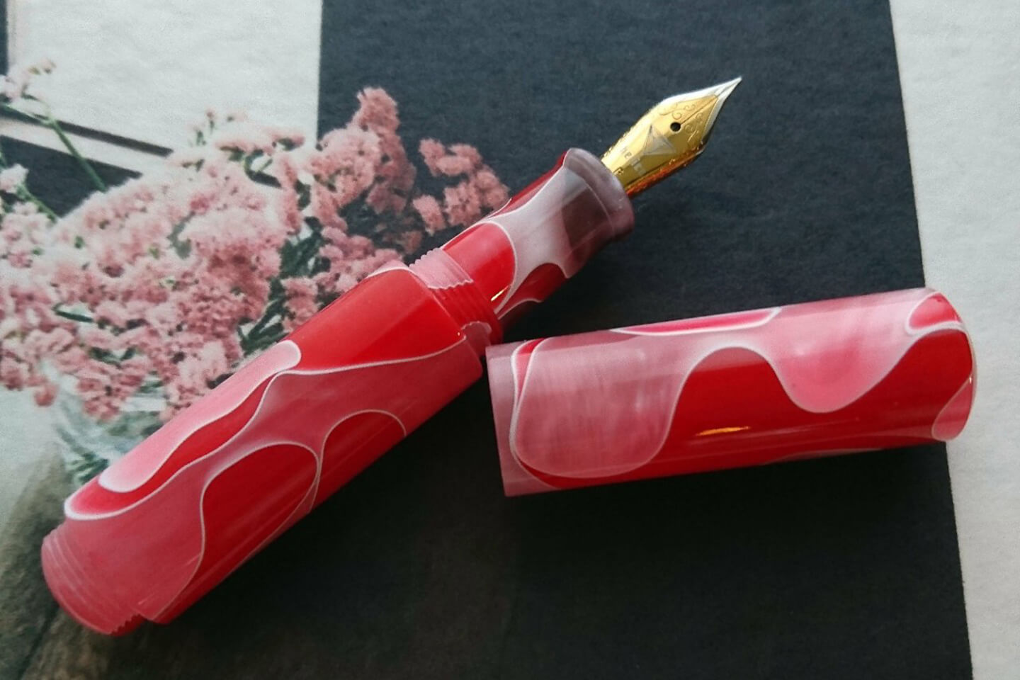 「Rumbring Rose つるばら」シュクル万年筆画像