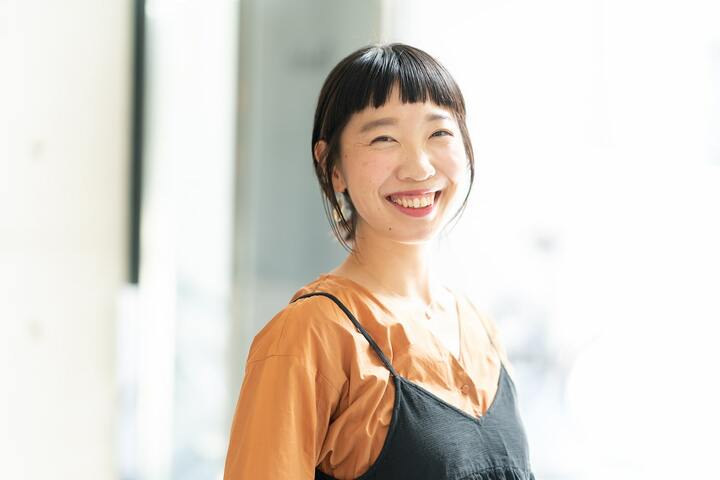 Double ヘアスタイリスト・寺田 繭さん。1歳になるお子さんとキャンプを楽しむアウトドア派。「最近は富士山の麓で自然と触れ合ってきました」