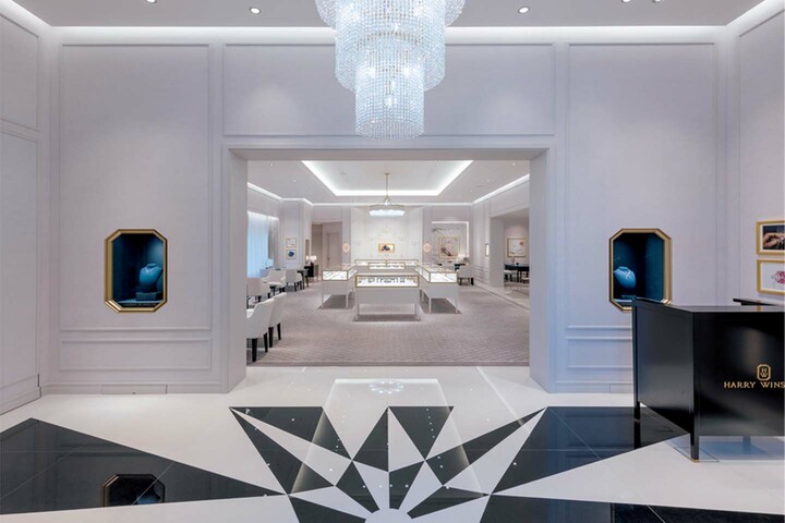 「ハリー・ウィンストン銀座店」の店内