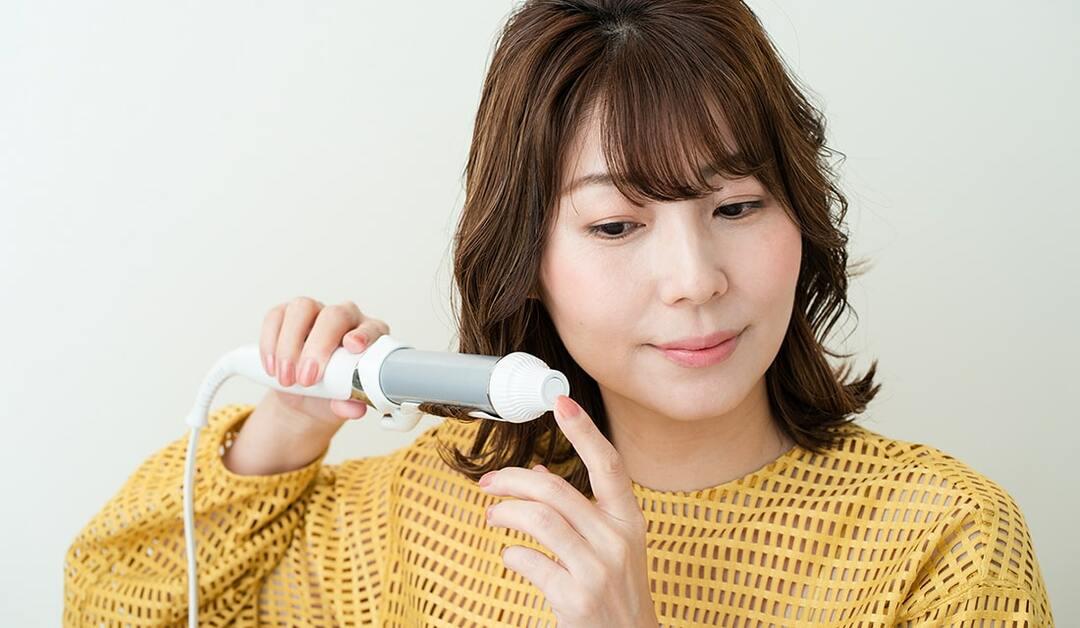 40代に似合う ゆるふわミディアムヘア ミックス巻き で叶える 洗練aラインシルエット Precious Jp プレシャス