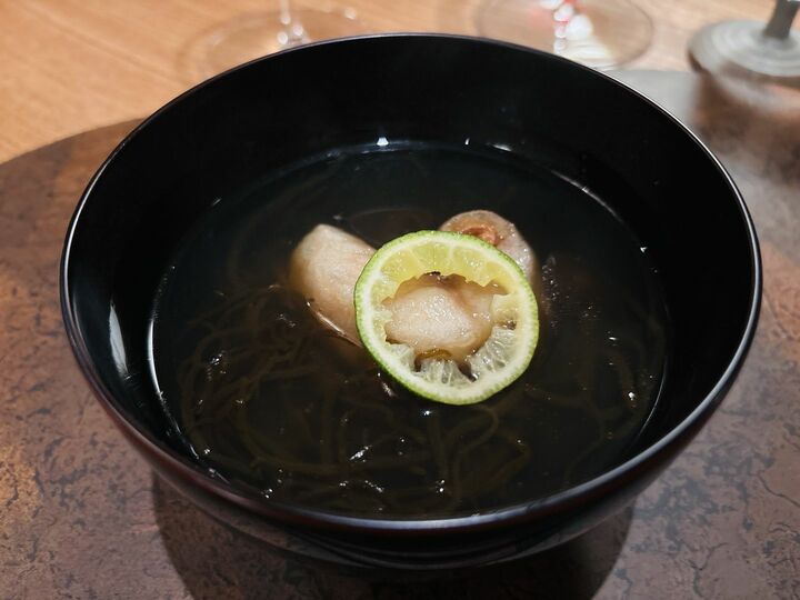 煮物「甘鯛の白扇揚げ もずく竜眼酢橘」