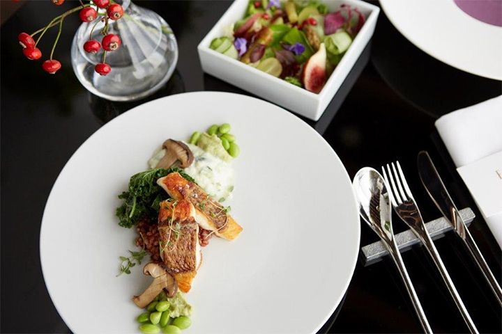 ランチ 11:00~15:00 ※季節によりメニューは異なります