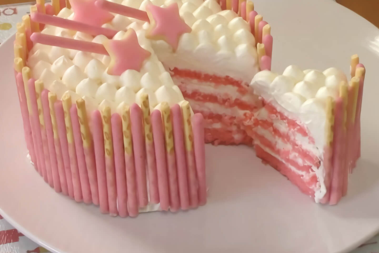 いちごポッキーケーキ2