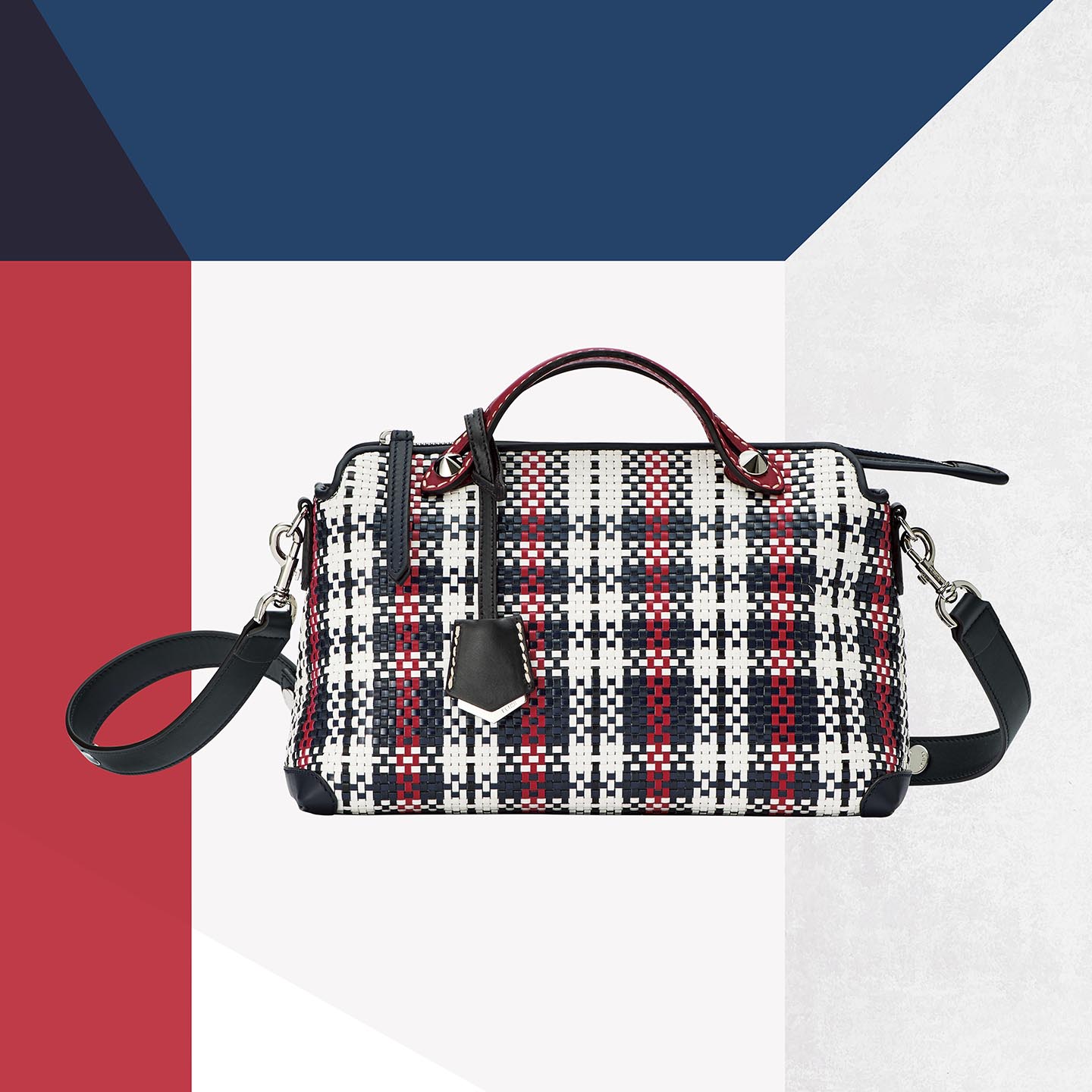 バッグ「BY THE WAY(バイ ザ ウェイ)」 ¥249,480【縦15×横27×マチ13cm、カラー:マルチカラー】