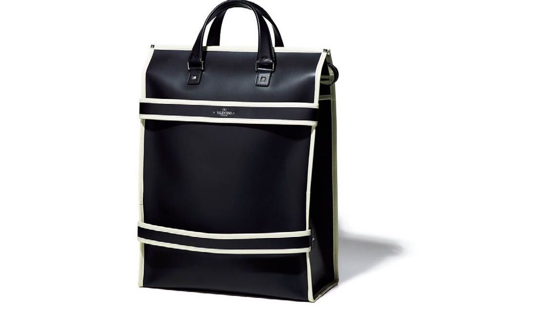 ヴァレンティノ ガラヴァーニの大きめトートバッグ【Precious春