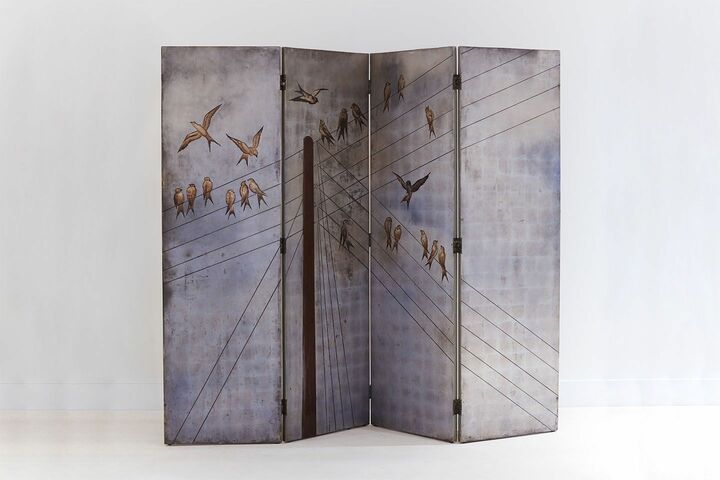 Jean Dunand作の屏風「Birds on wires four-panel wood screen」。価格は要問い合わせ。