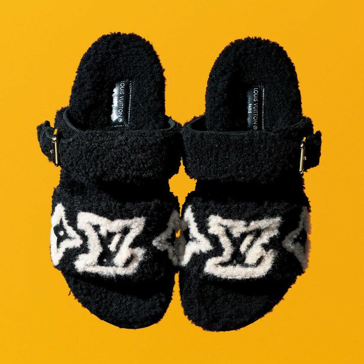 靴『パセオ・ライン ミュール』［ヒール：フラット］￥211,200（ルイ・ヴィトン）