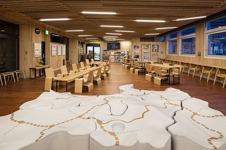 秋田駅 待合ラウンジ(JR東日本秋田支社 撮影:SATOSHI ASAKAWA