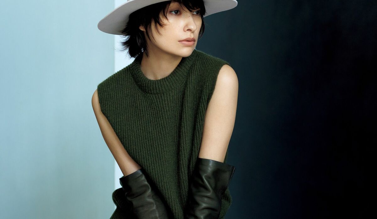 1/19 Sun｜「ファビアナフィリッピ」のロンググローブをハットと合わせ